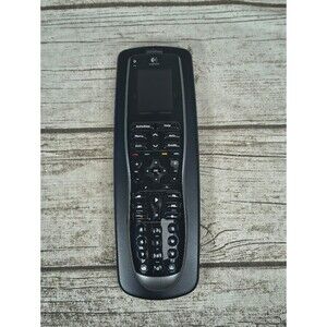 Logitech Harmony 900 Universal Touchscreen Remote